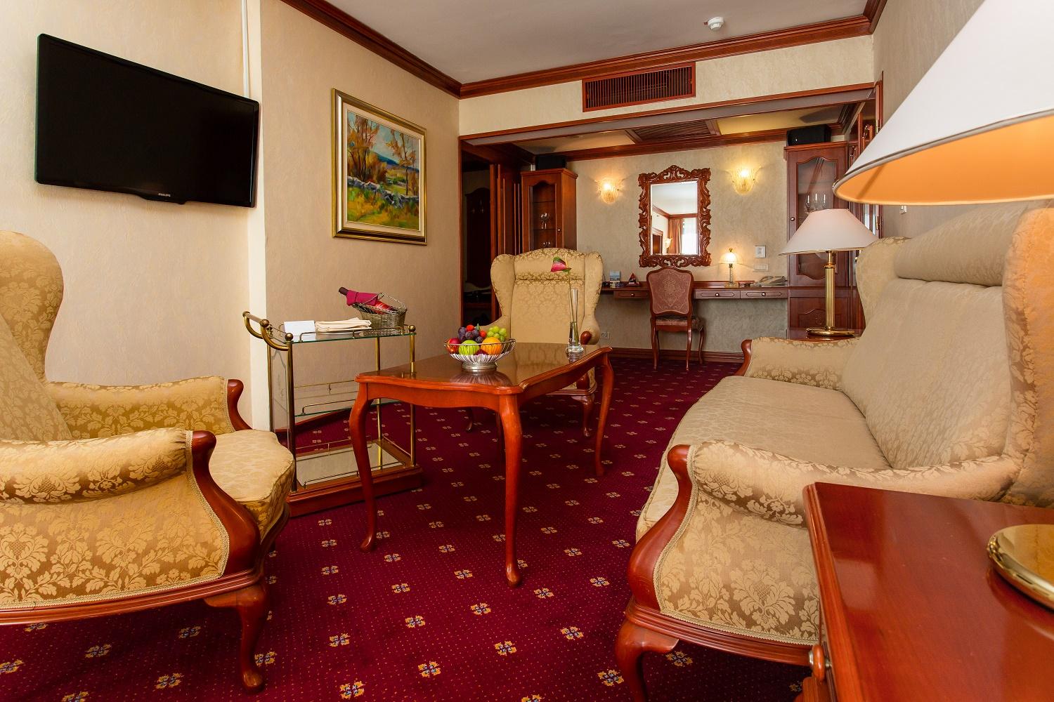 Hotel Grand Bernardin