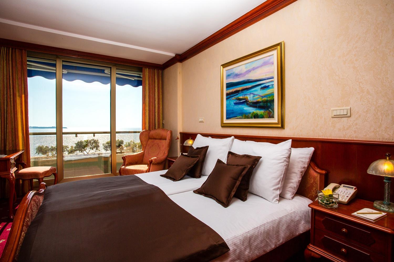 Grand Bernardin Hotel
